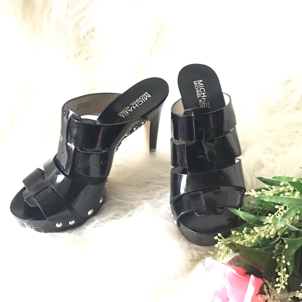 MICHAEL by Michael KORS mules 🙏🏾💕